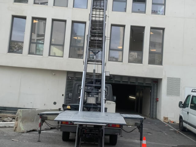 Location élévateur pour déménagements à Marseille et communes avoisinantes