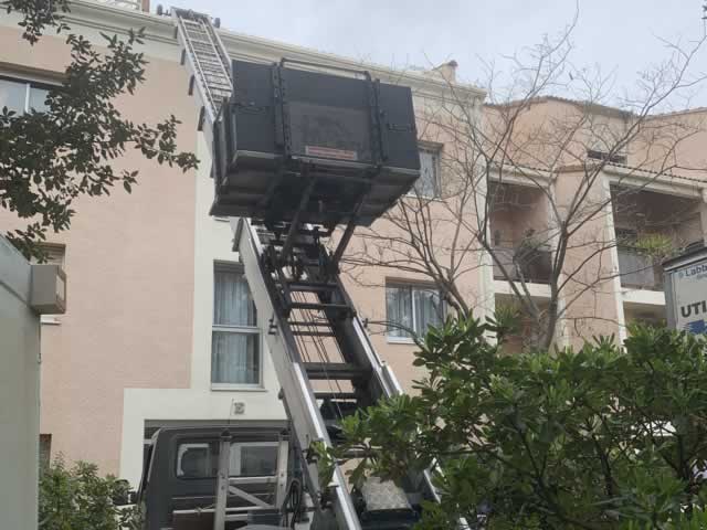 Location monte meuble à Trets (13530)